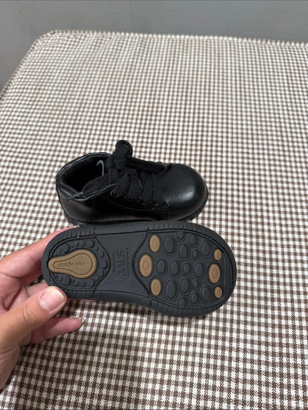 Stride Rite packing labeling